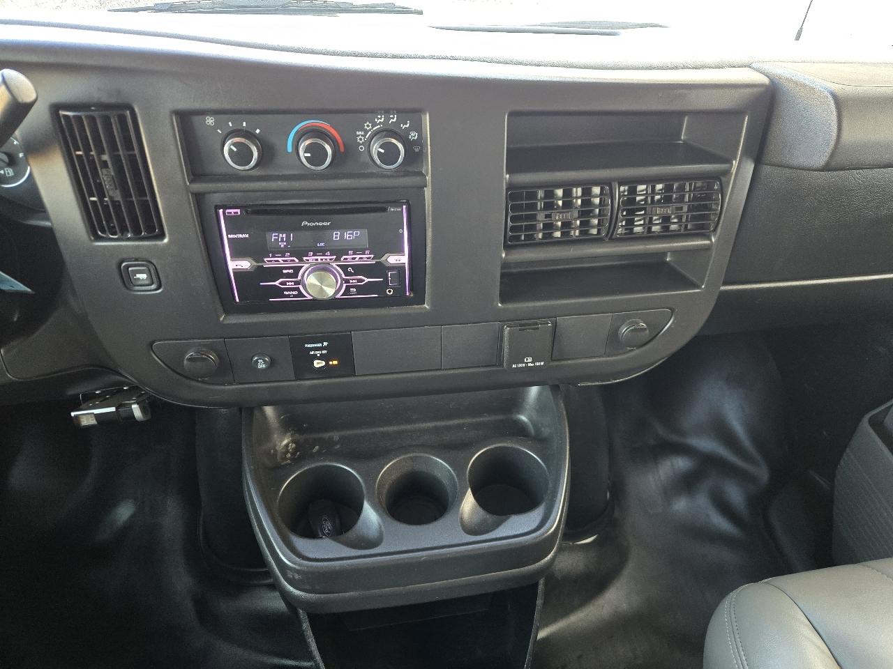 Chevrolet Express Cargo Van RWD 2500 135" 2016