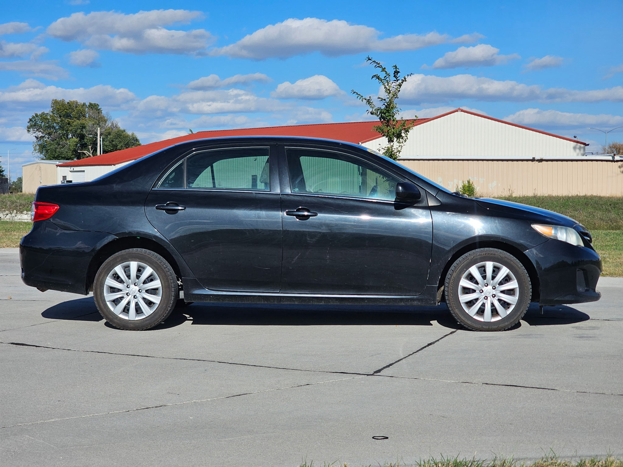 Toyota Corolla LE 4-Speed AT 2013 Toyota Corolla LE 4-Speed AT 2013