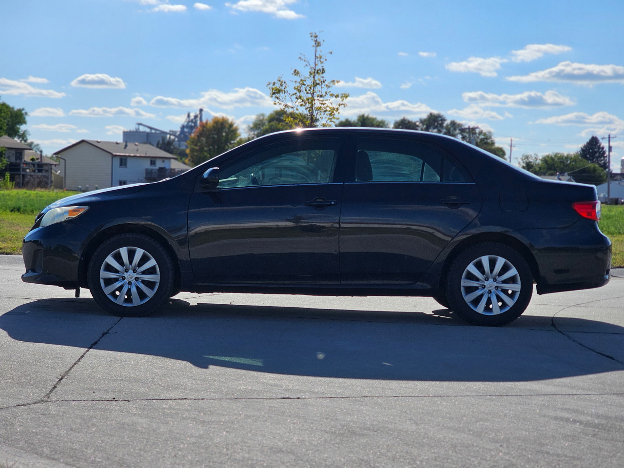 Toyota Corolla LE 4-Speed AT 2013 Toyota Corolla LE 4-Speed AT 2013