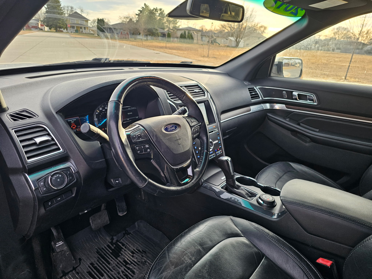 Ford Explorer Limited 4WD 2017