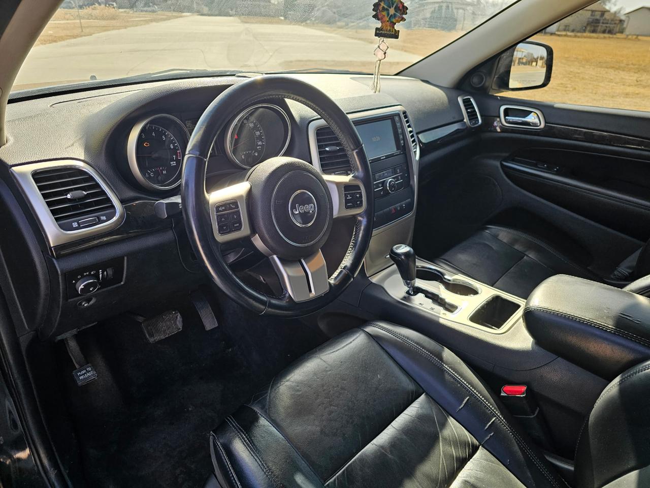 Jeep Grand Cherokee Laredo 4WD 2011