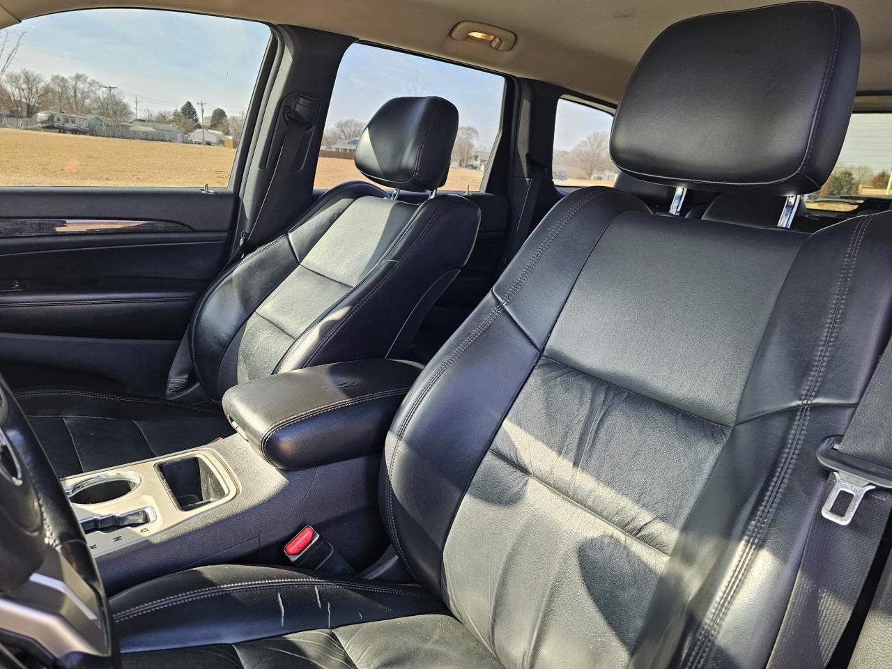 Jeep Grand Cherokee Laredo 4WD 2011