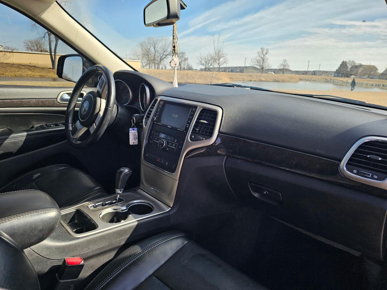 Jeep Grand Cherokee Laredo 4WD 2011