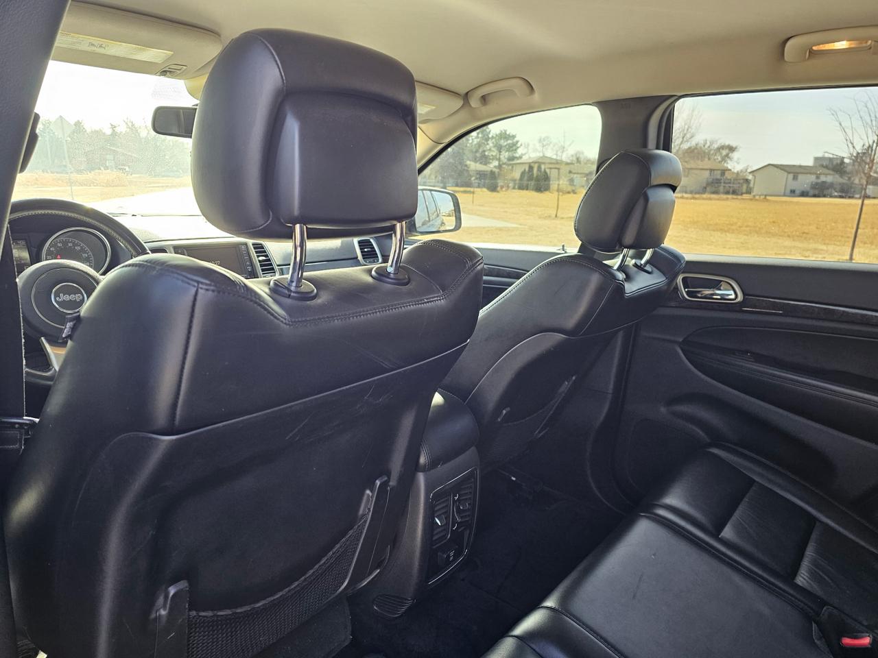 Jeep Grand Cherokee Laredo 4WD 2011