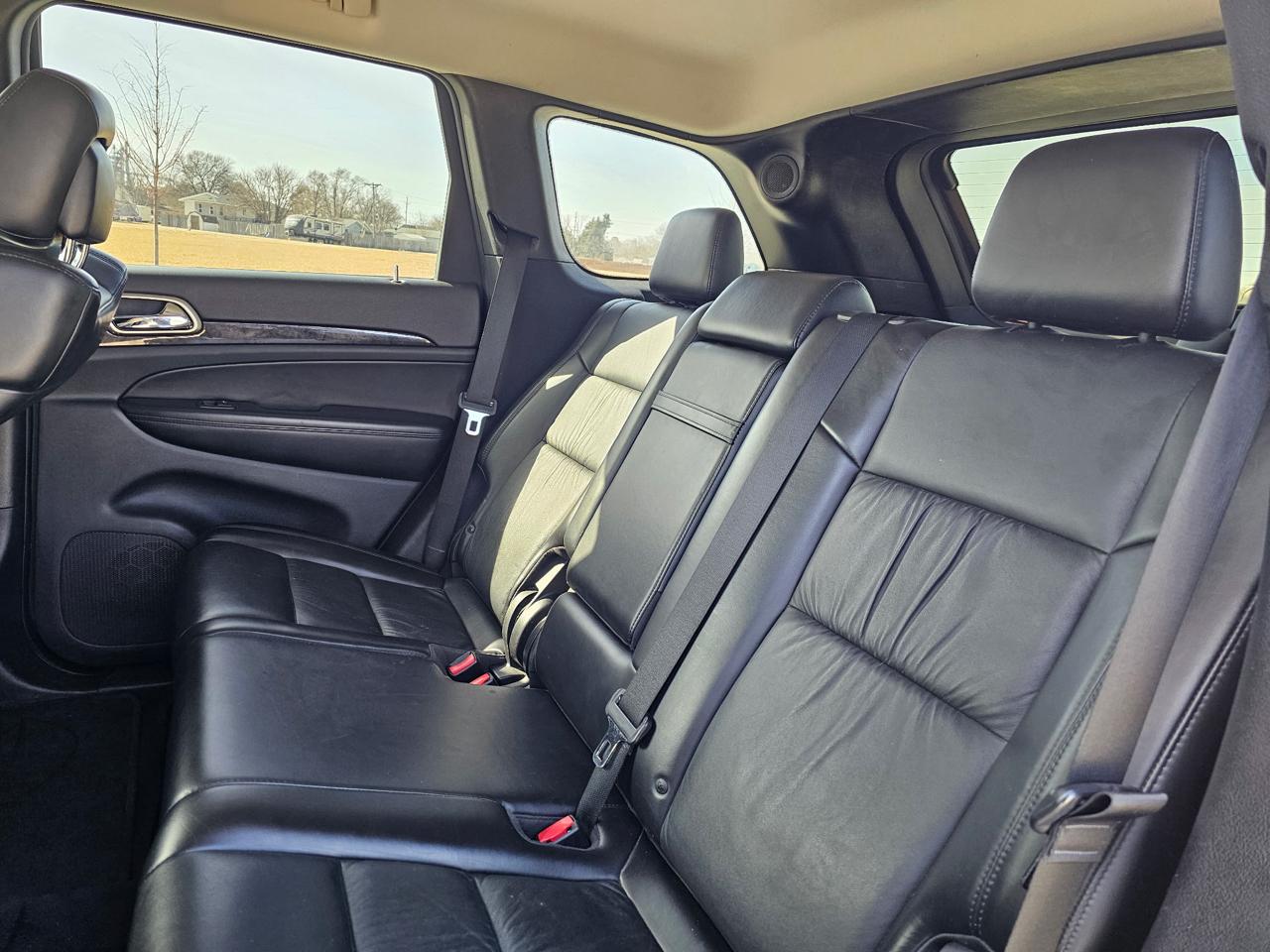 Jeep Grand Cherokee Laredo 4WD 2011