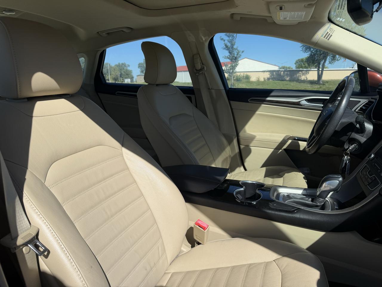 Ford Fusion SE 2016