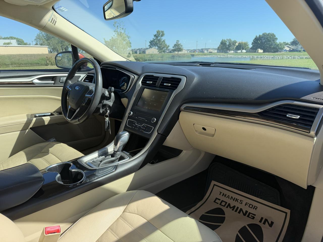 Ford Fusion SE 2016