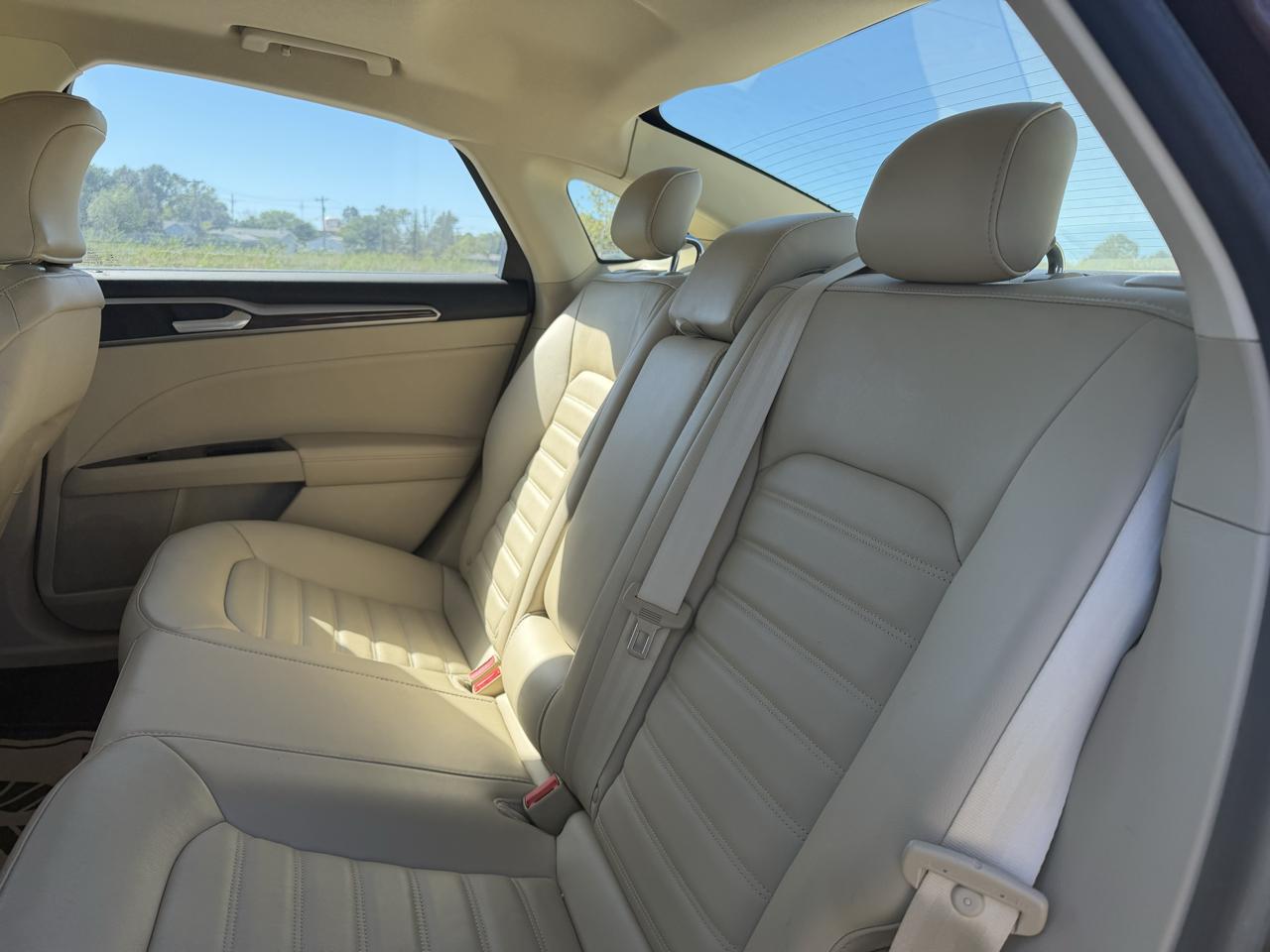 Ford Fusion SE 2016