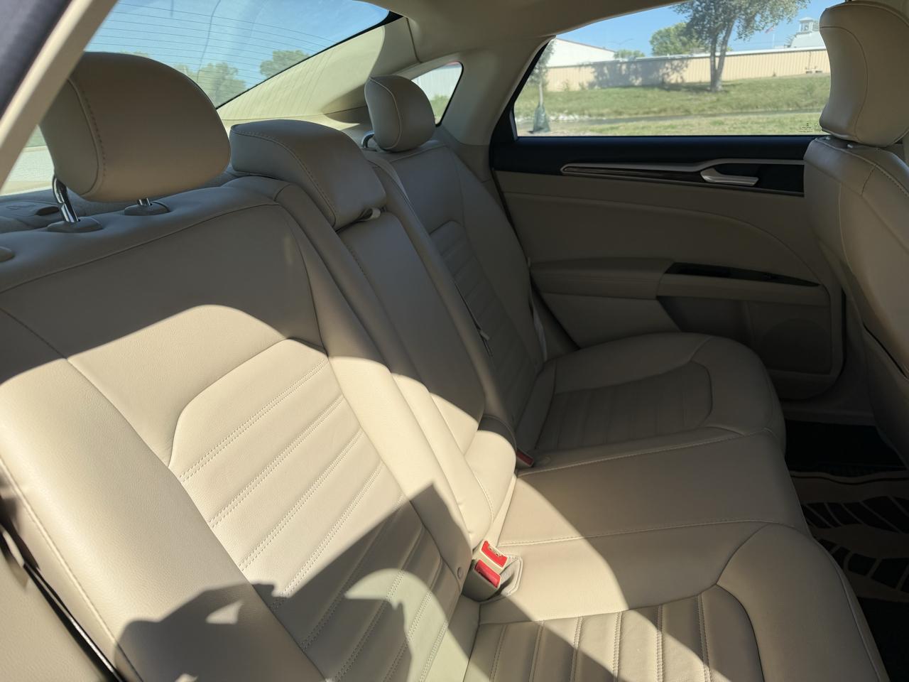 Ford Fusion SE 2016