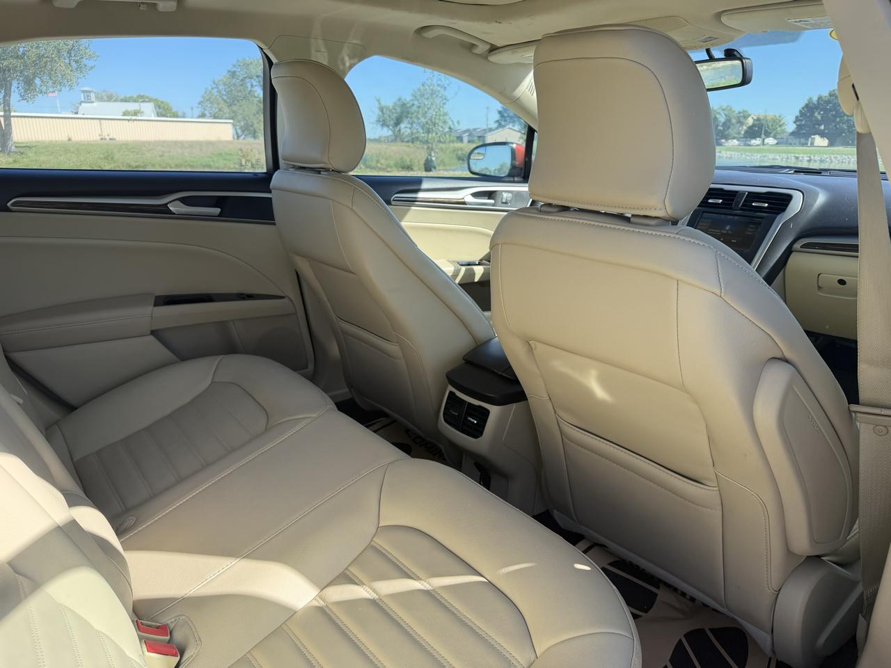 Ford Fusion SE 2016