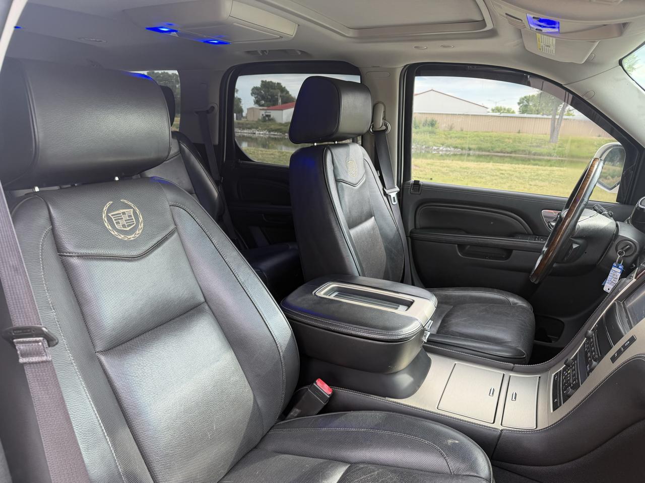 Cadillac Escalade Platinum AWD 2014