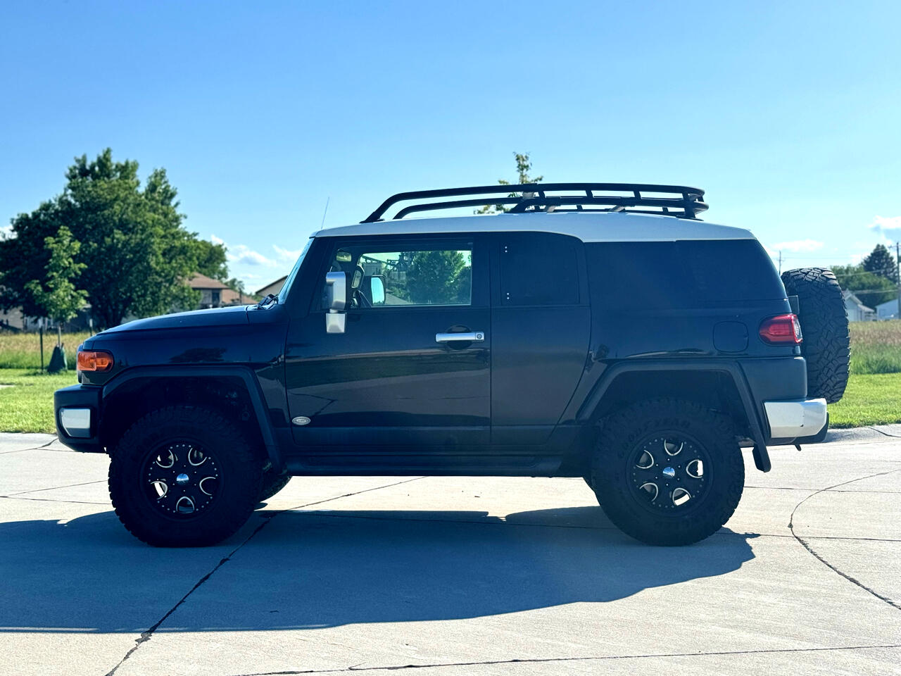 Toyota FJ Cruiser 4WD AT 2012 Toyota FJ Cruiser 4WD AT 2012
