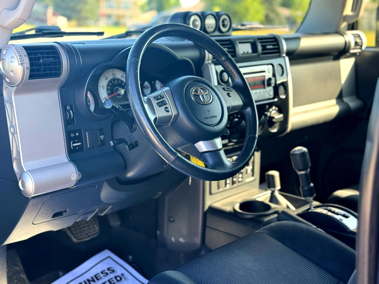 Toyota FJ Cruiser 4WD AT 2012 Toyota FJ Cruiser 4WD AT 2012