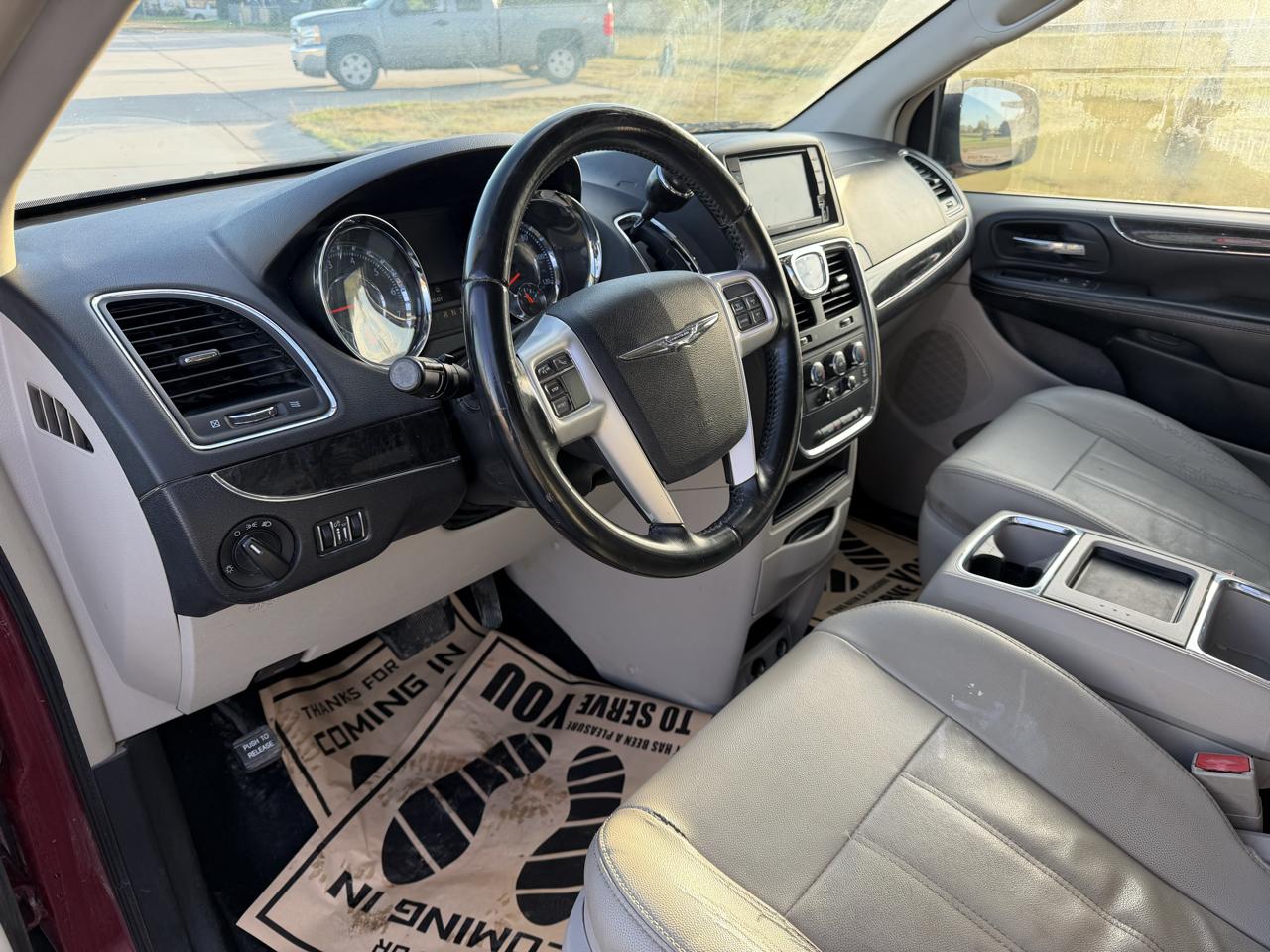 Chrysler Town & Country LX 2015