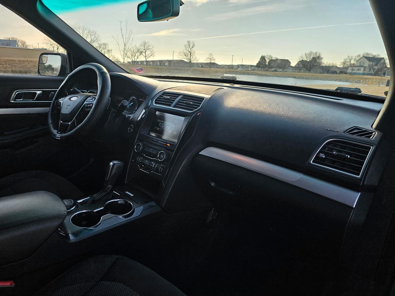 Ford Explorer XLT 4WD 2016