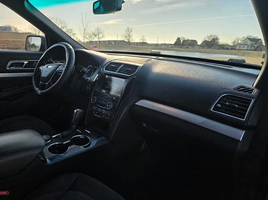 Ford Explorer XLT 4WD 2016