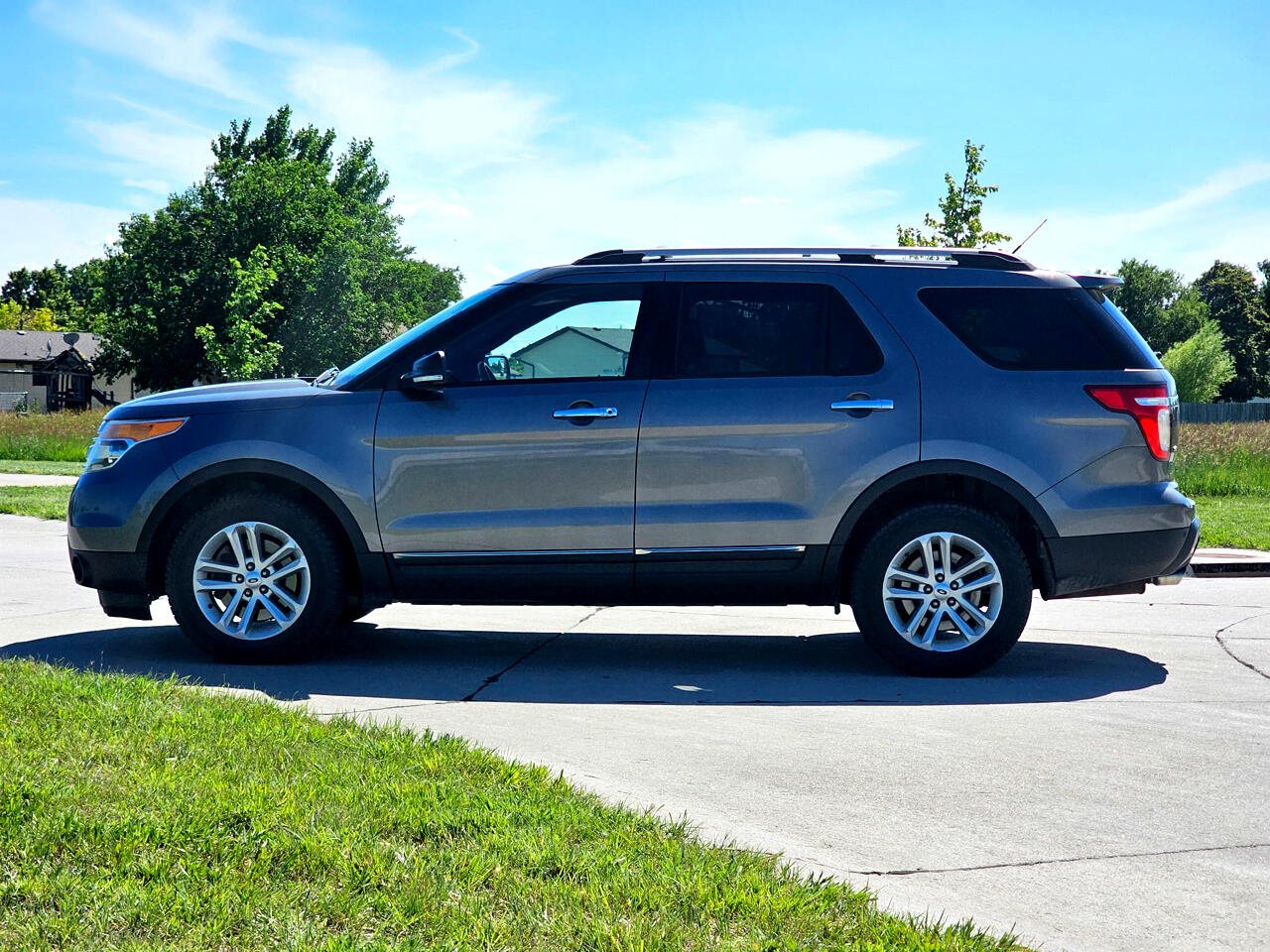 Ford Explorer XLT 4WD 2013 Ford Explorer XLT 4WD 2013