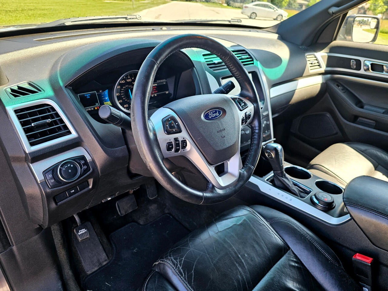 Ford Explorer XLT 4WD 2013 Ford Explorer XLT 4WD 2013