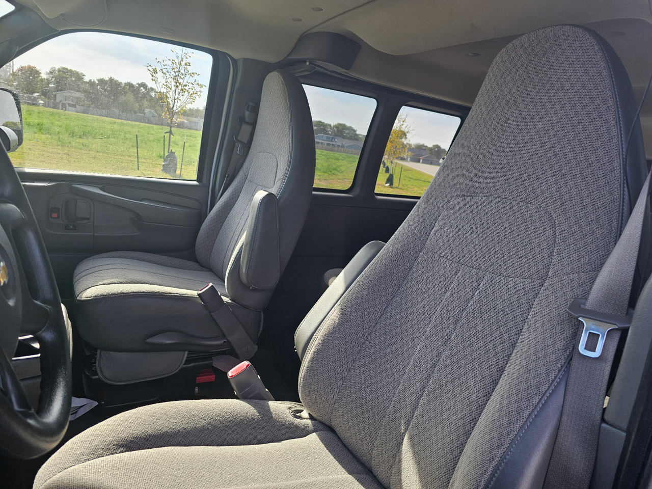 Chevrolet Express LT 3500 Extended 2013 Chevrolet Express LT 3500 Extended 2013