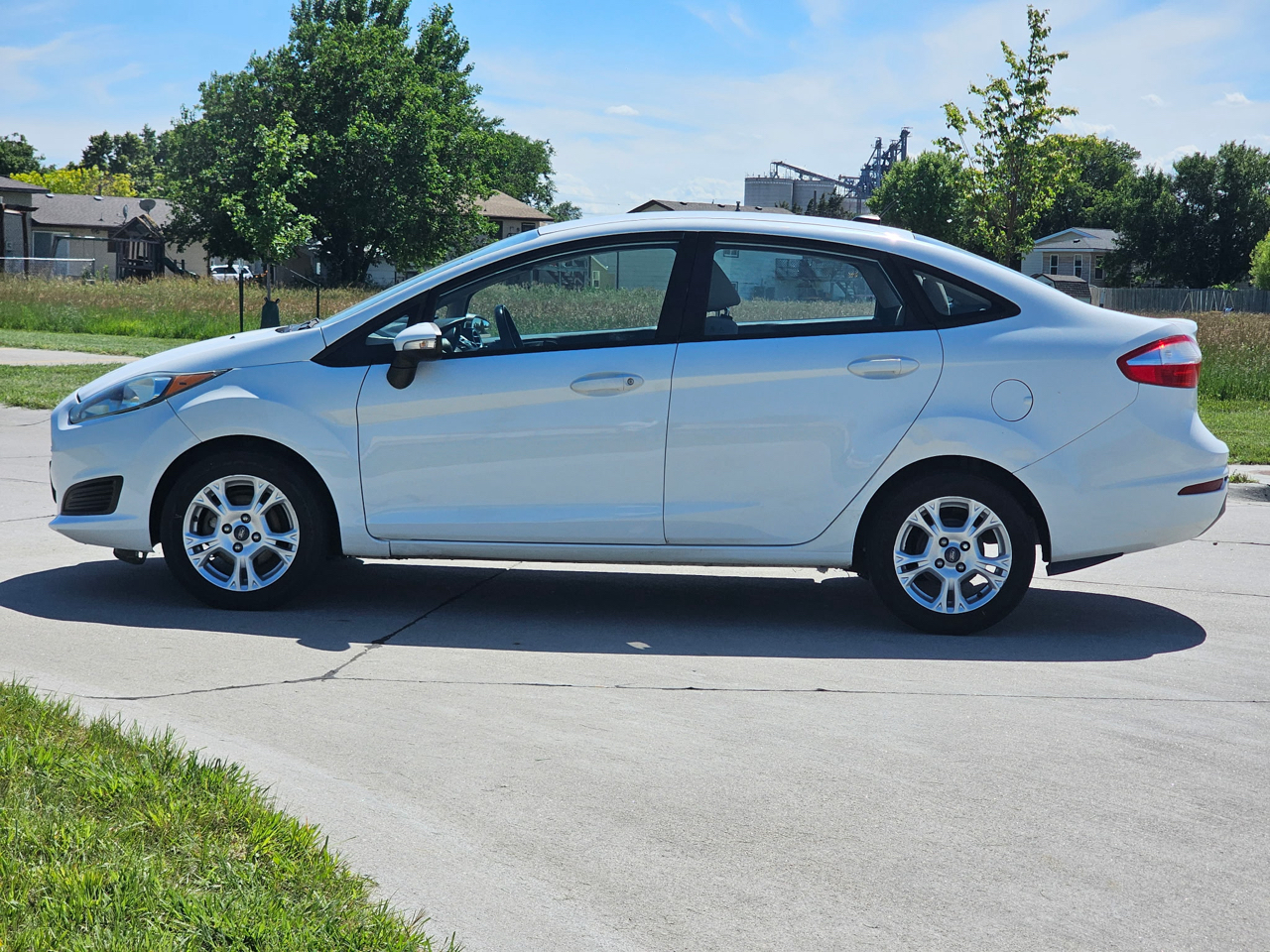 Ford Fiesta SE Sedan 2014 Ford Fiesta SE Sedan 2014