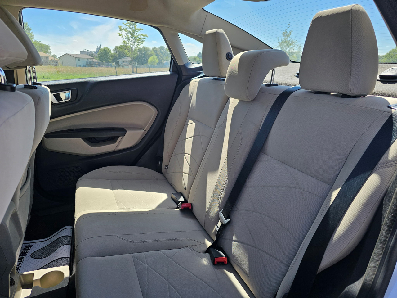 Ford Fiesta SE Sedan 2014 Ford Fiesta SE Sedan 2014