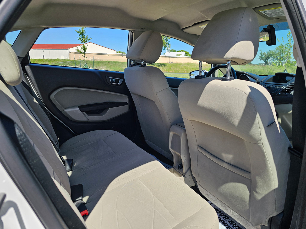 Ford Fiesta SE Sedan 2014 Ford Fiesta SE Sedan 2014