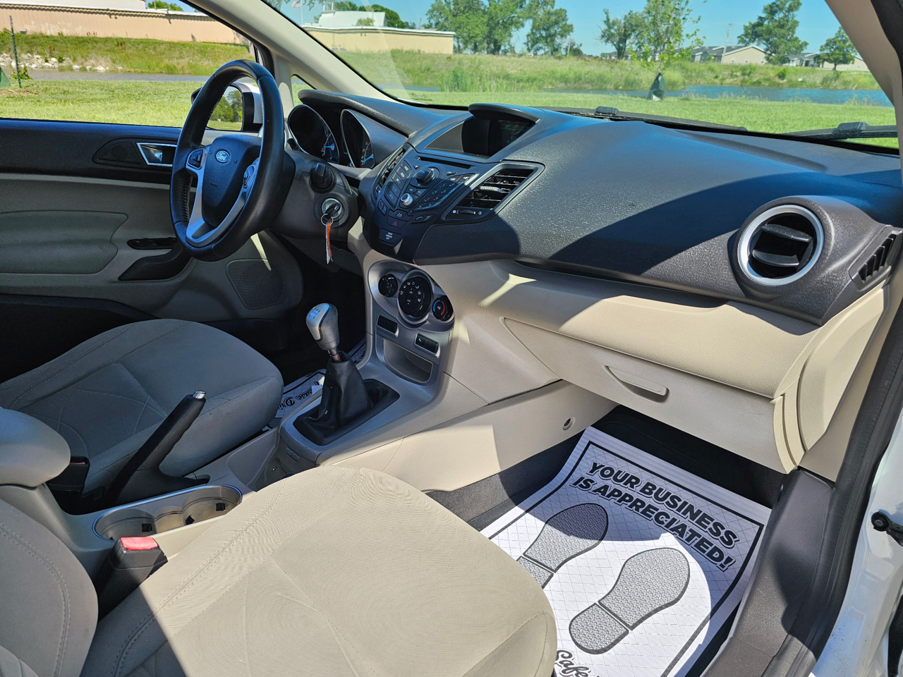 Ford Fiesta SE Sedan 2014 Ford Fiesta SE Sedan 2014