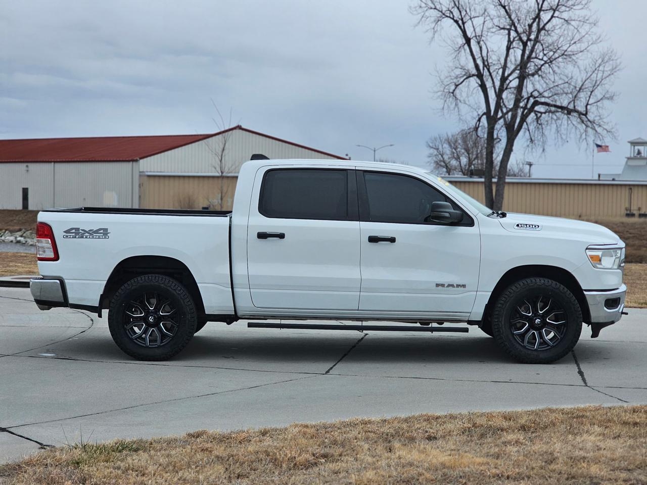 RAM 1500 Big Horn Crew Cab SWB 4WD 2023