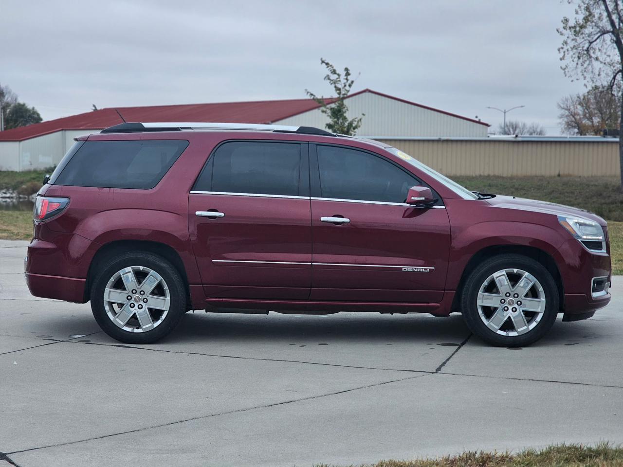 GMC Acadia Denali AWD 2015 GMC Acadia Denali AWD 2015
