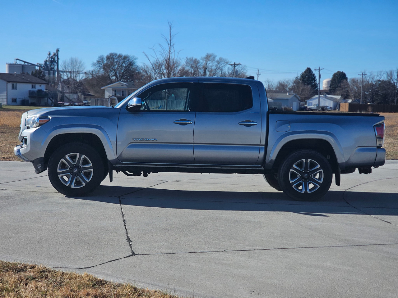Toyota Tacoma Limited Double Cab V6 6AT 4WD 2017