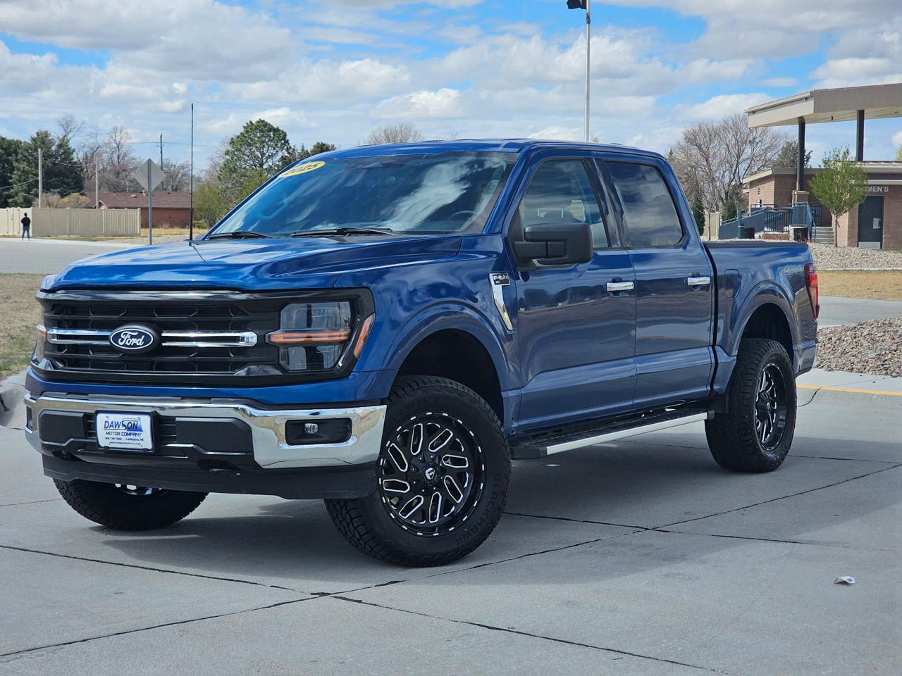 Ford F-150 XLT SuperCrew 4WD 2025