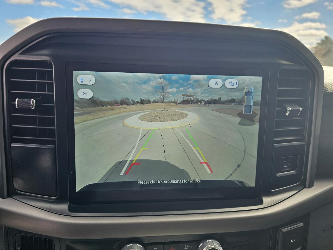 Ford F-150 XLT SuperCrew 4WD 2025