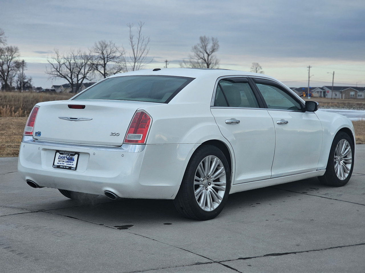 Chrysler 300 Limited RWD 2011