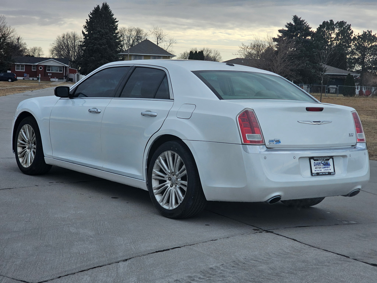 Chrysler 300 Limited RWD 2011
