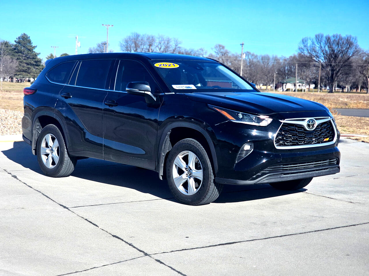 Toyota Highlander LE AWD V6 2021