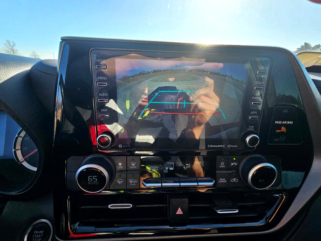 Toyota Highlander LE AWD V6 2021