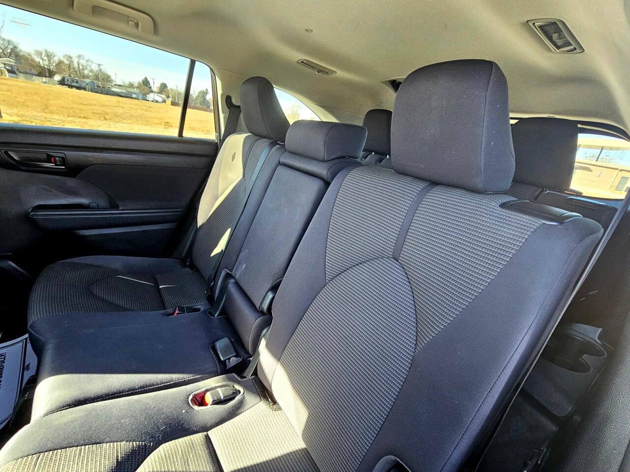 Toyota Highlander LE AWD V6 2021