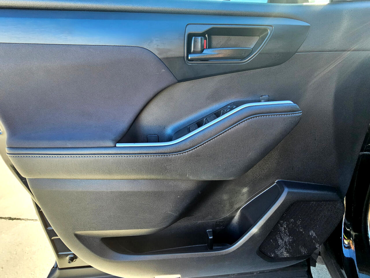 Toyota Highlander LE AWD V6 2021