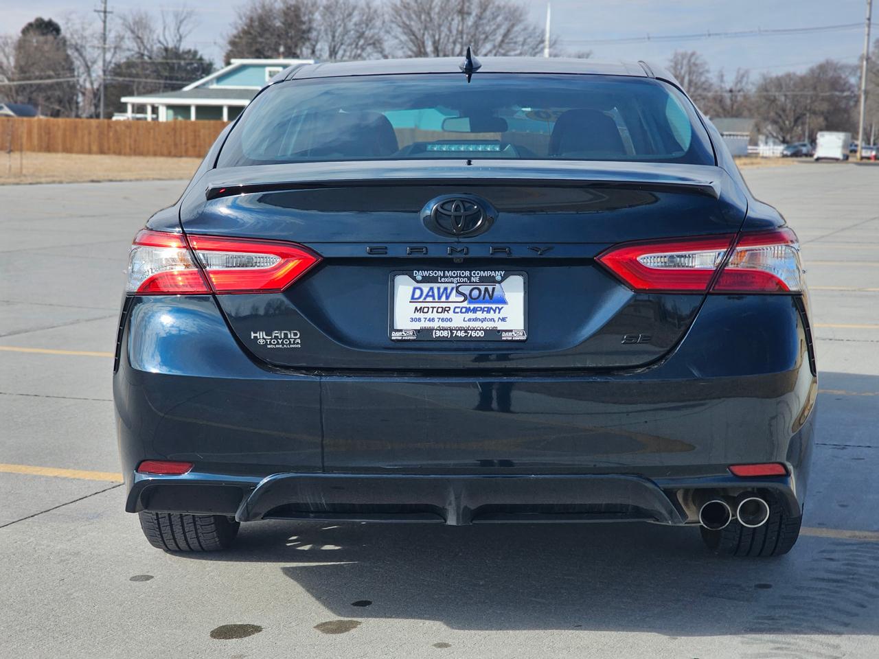 Toyota Camry SE 2020