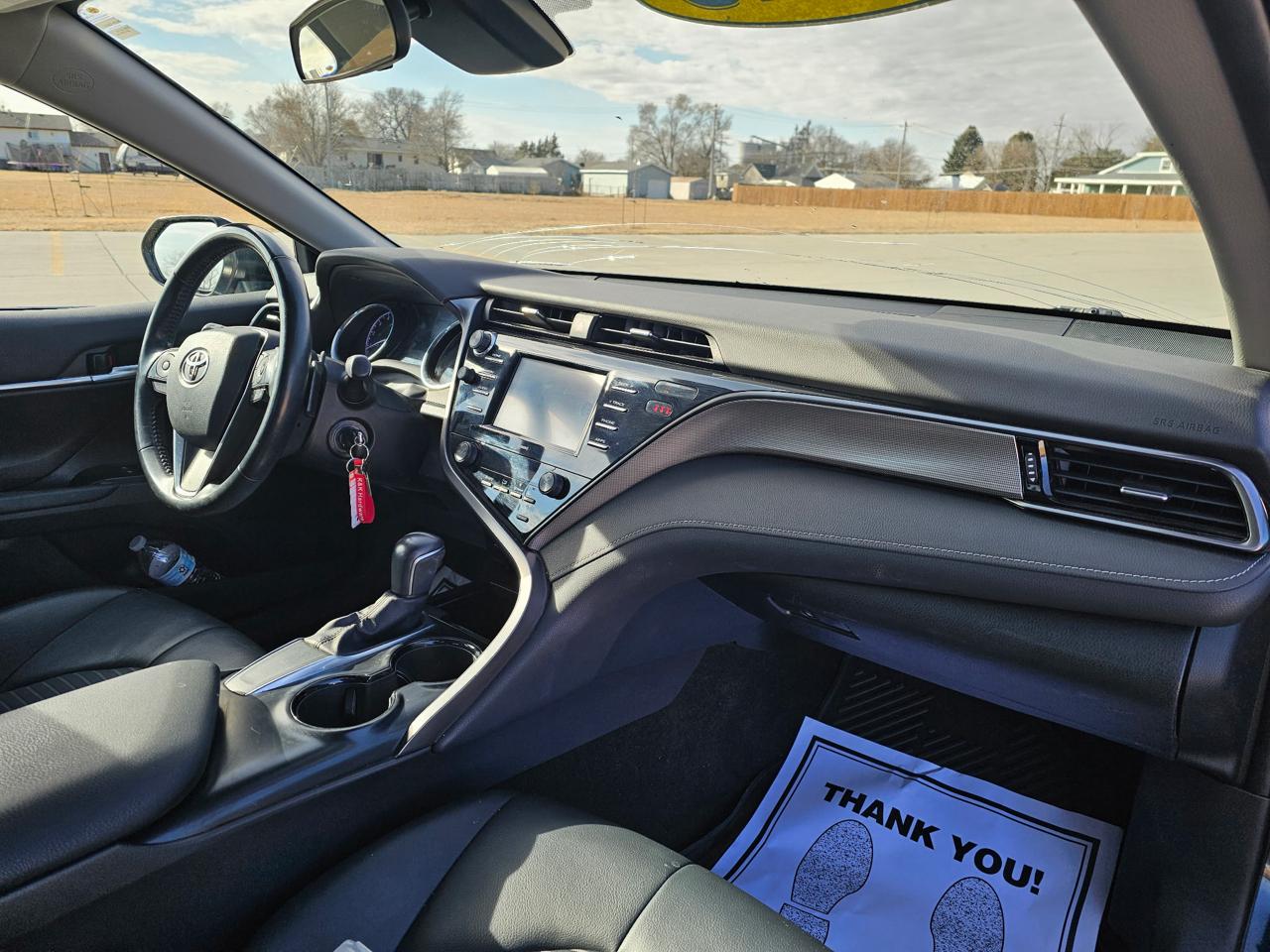 Toyota Camry SE 2020