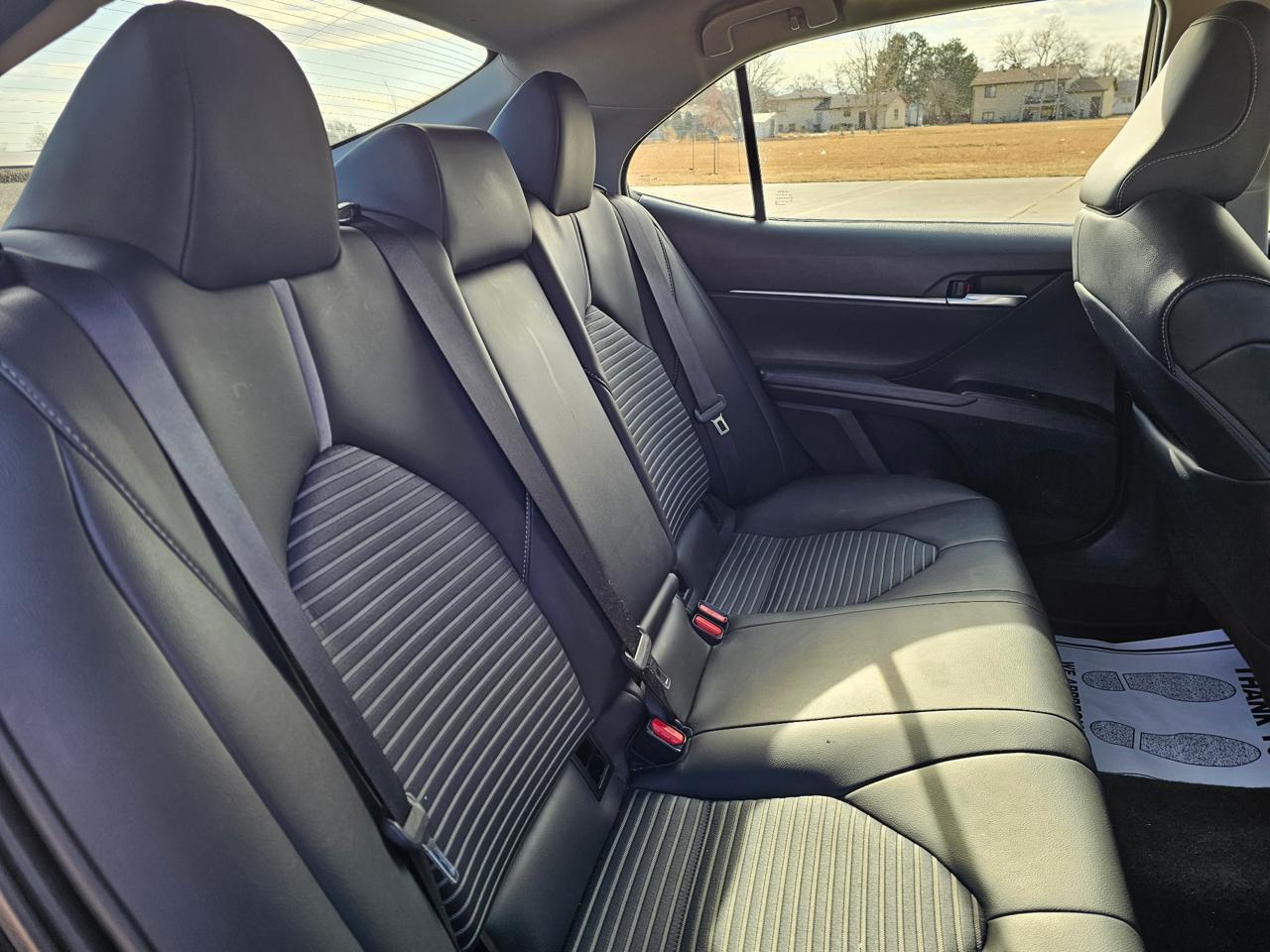 Toyota Camry SE 2020