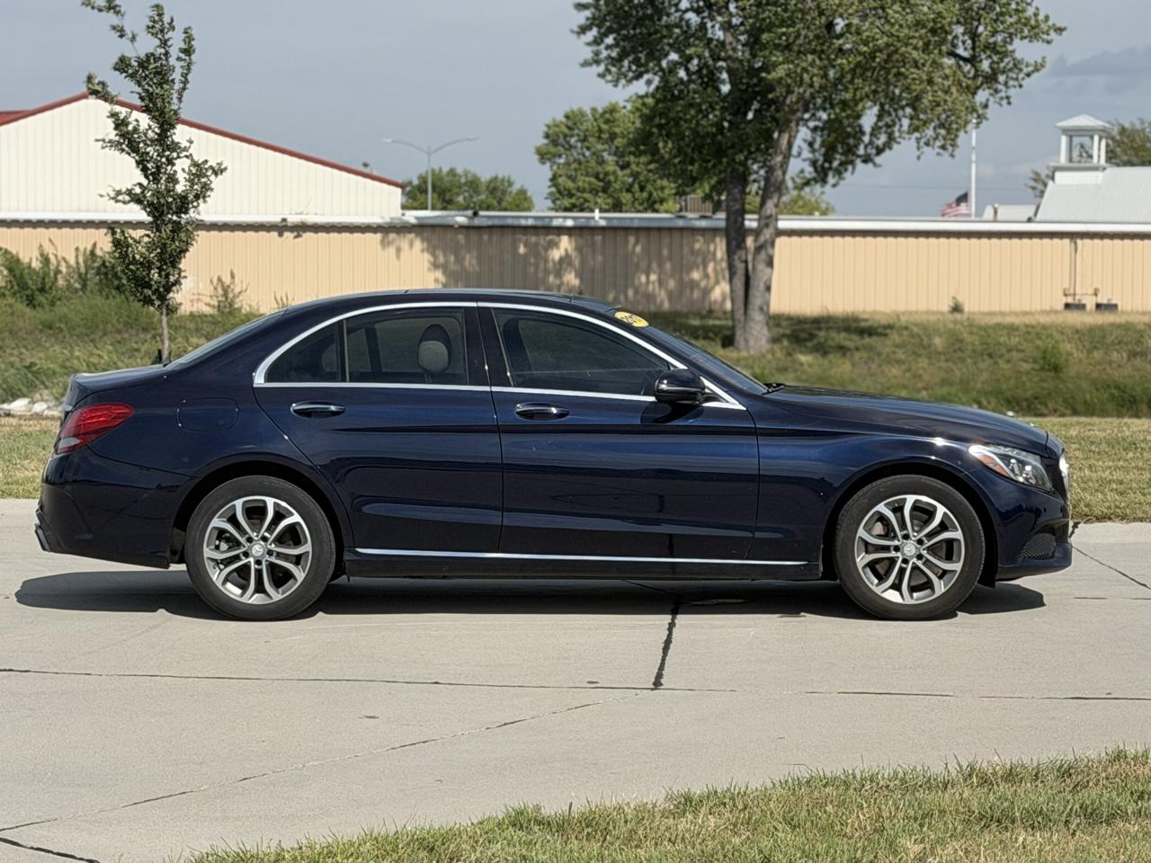 Mercedes-Benz C-Class C300 4MATIC Sedan 2017