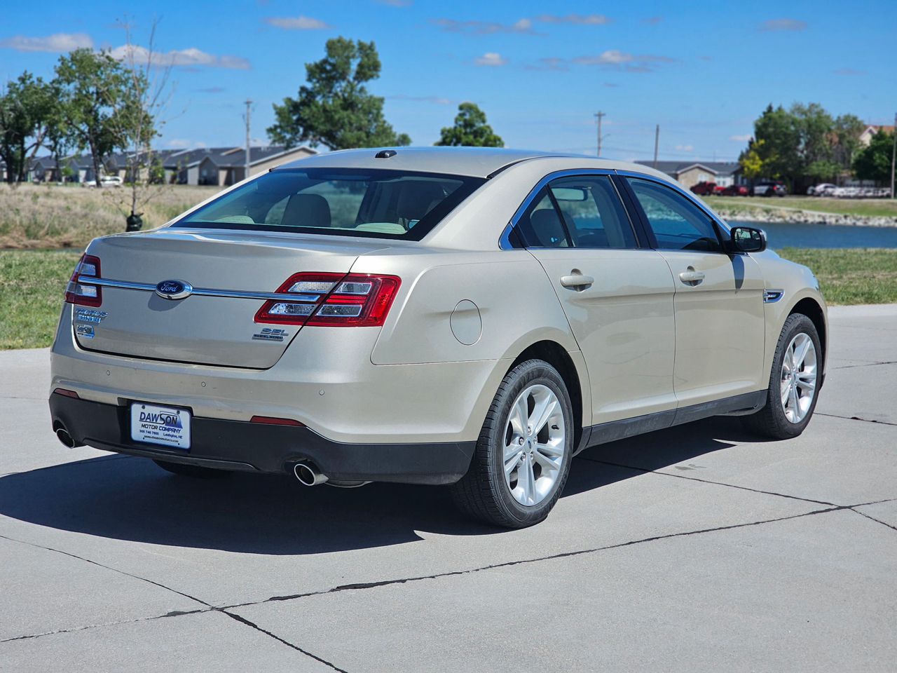 Ford Taurus SEL FWD 2018