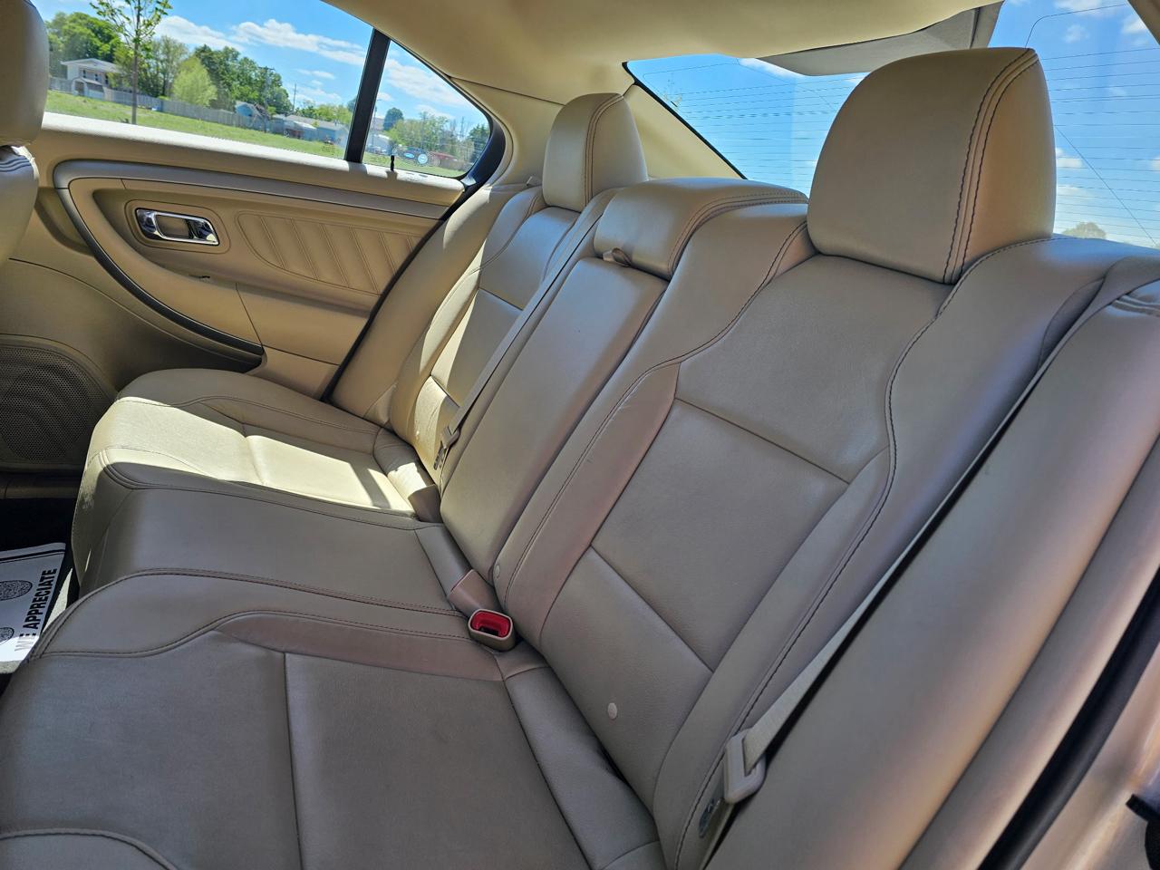 Ford Taurus SEL FWD 2018
