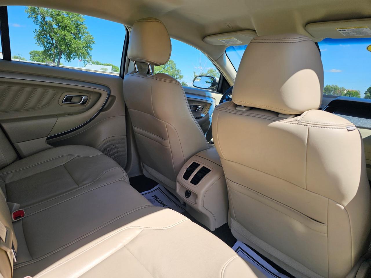 Ford Taurus SEL FWD 2018