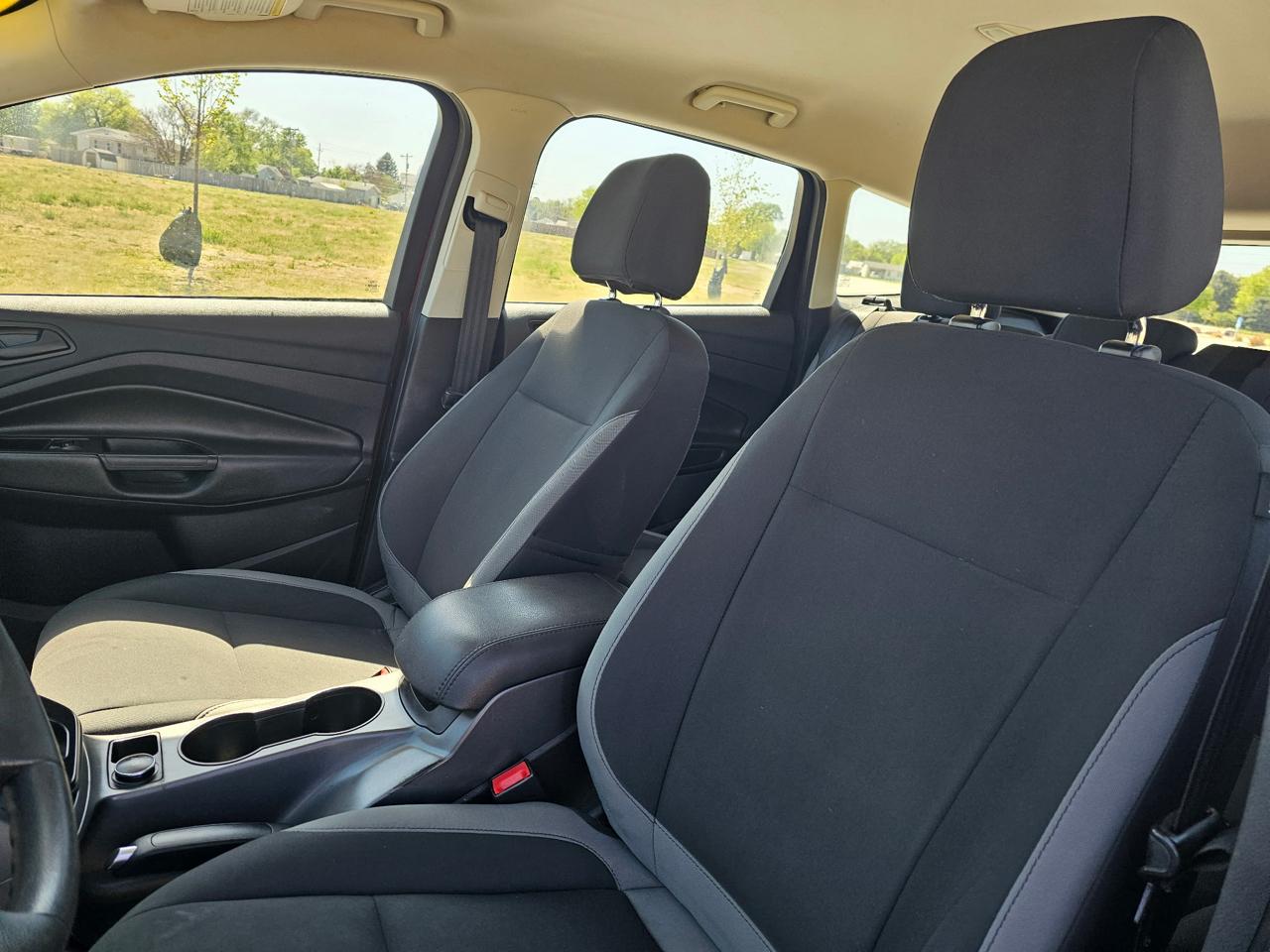 Ford Escape S FWD 2015