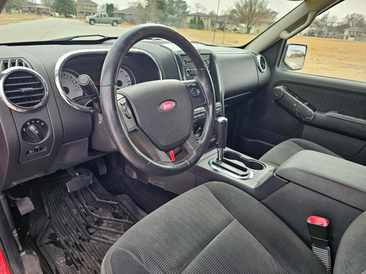 Ford Explorer XLT 4.0L AWD 2009