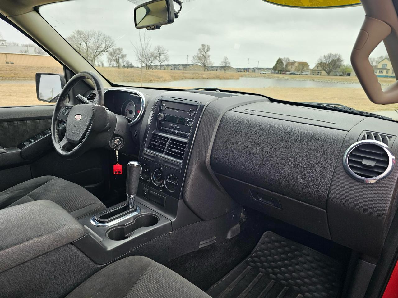 Ford Explorer XLT 4.0L AWD 2009