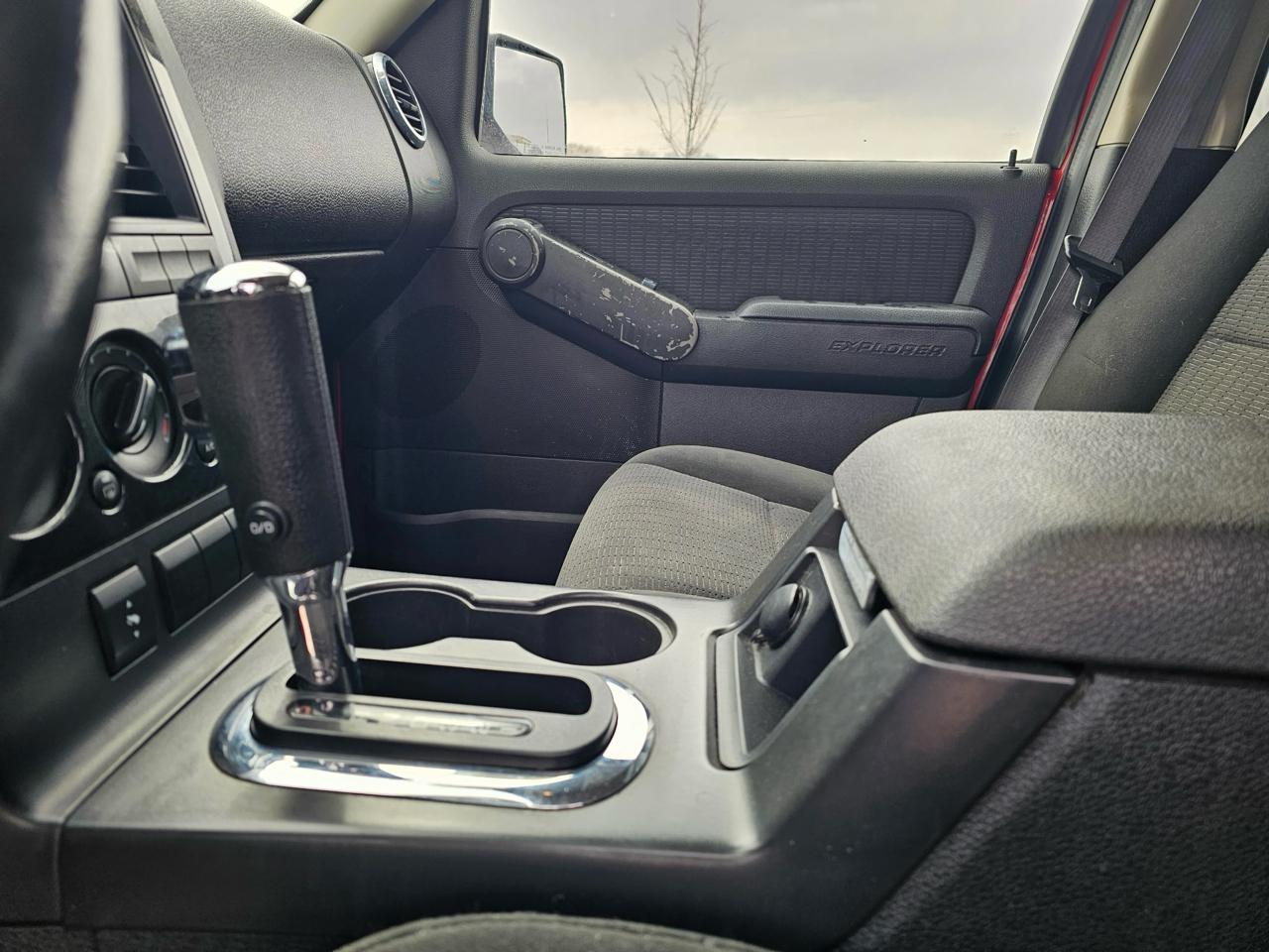 Ford Explorer XLT 4.0L AWD 2009