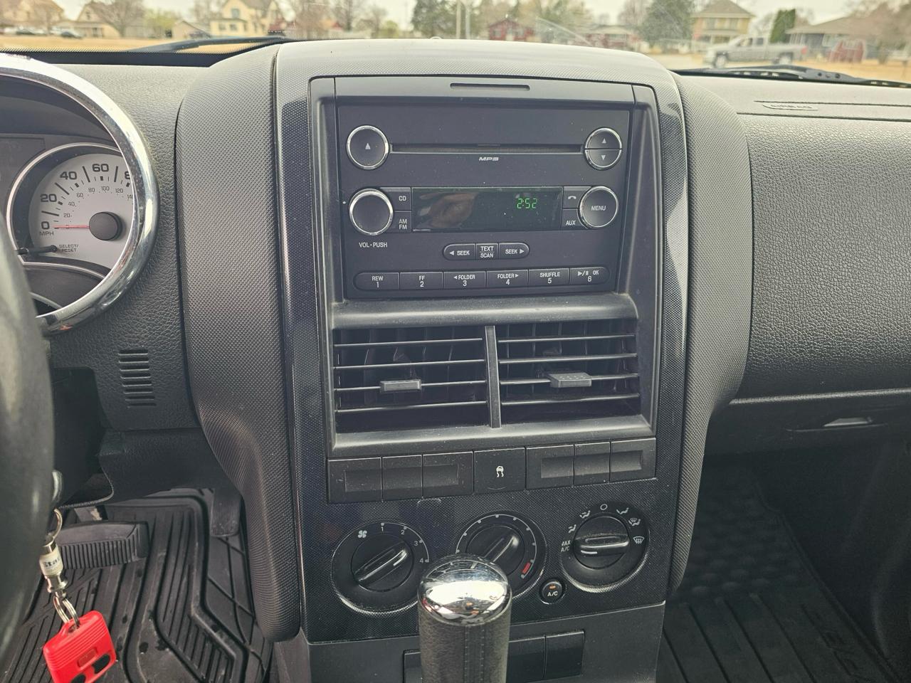 Ford Explorer XLT 4.0L AWD 2009